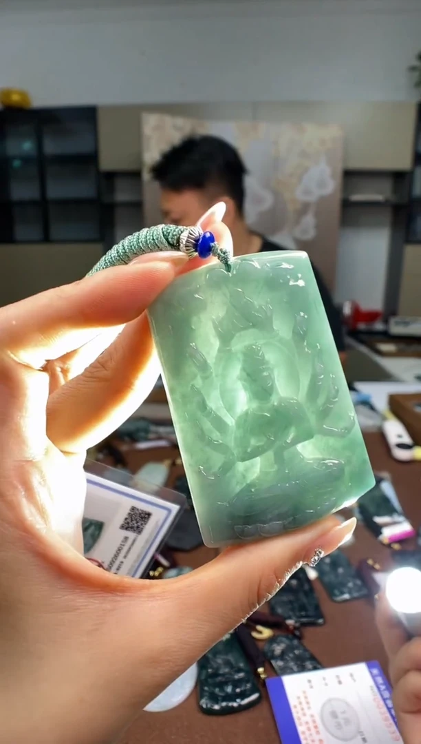 颈饰未镶嵌翡翠多样性发其一