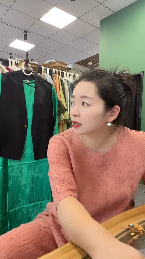 敏柔绿色大码敏柔绿色大码