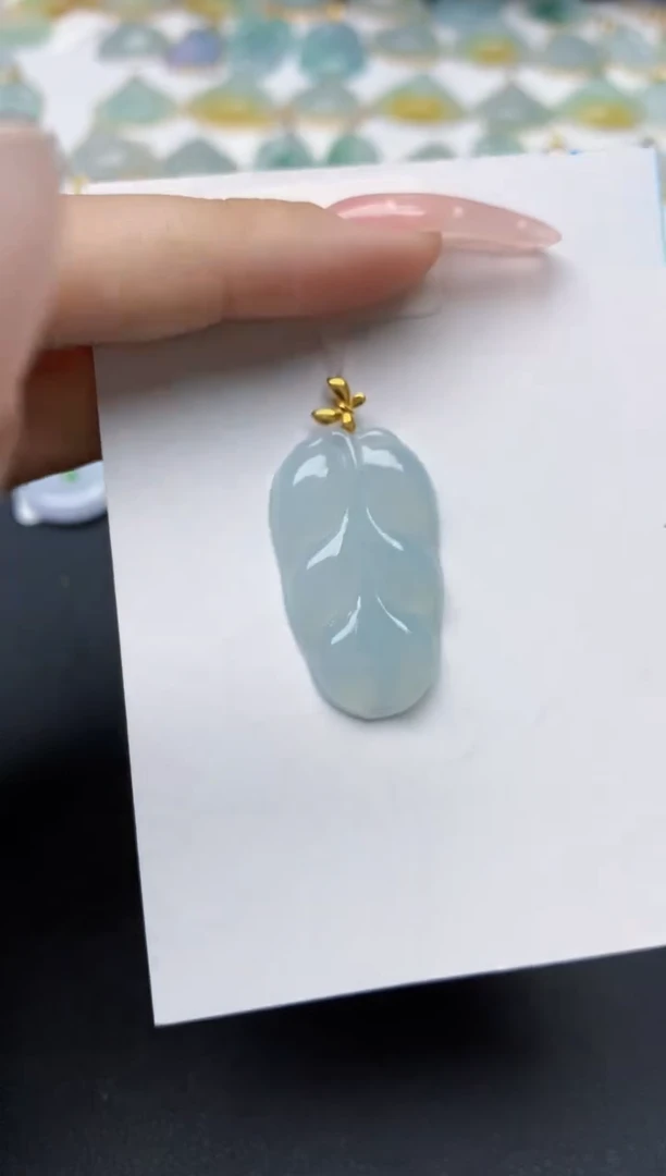 翡翠18K金镶嵌颈饰天然翡翠A货