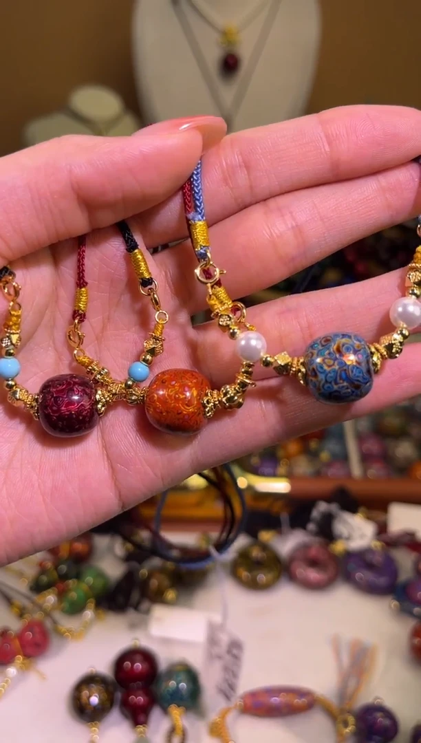 榕城大漆变彩老型珠手链单个