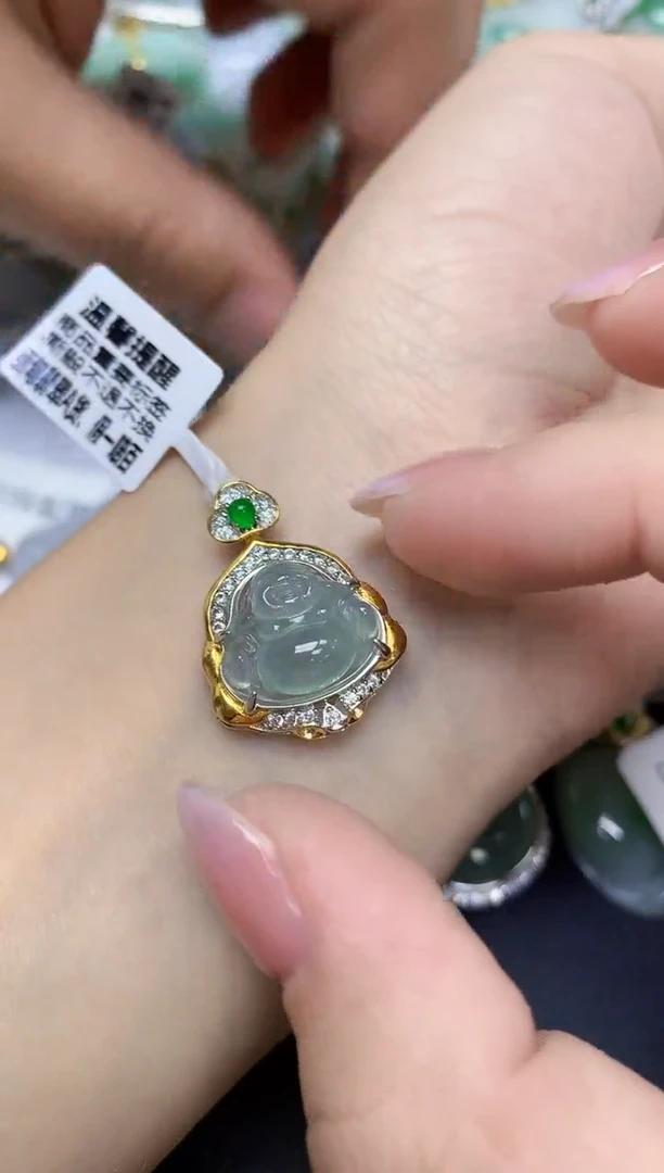 颈饰未镶嵌翡翠天然缅甸翡翠A货多样性发一件