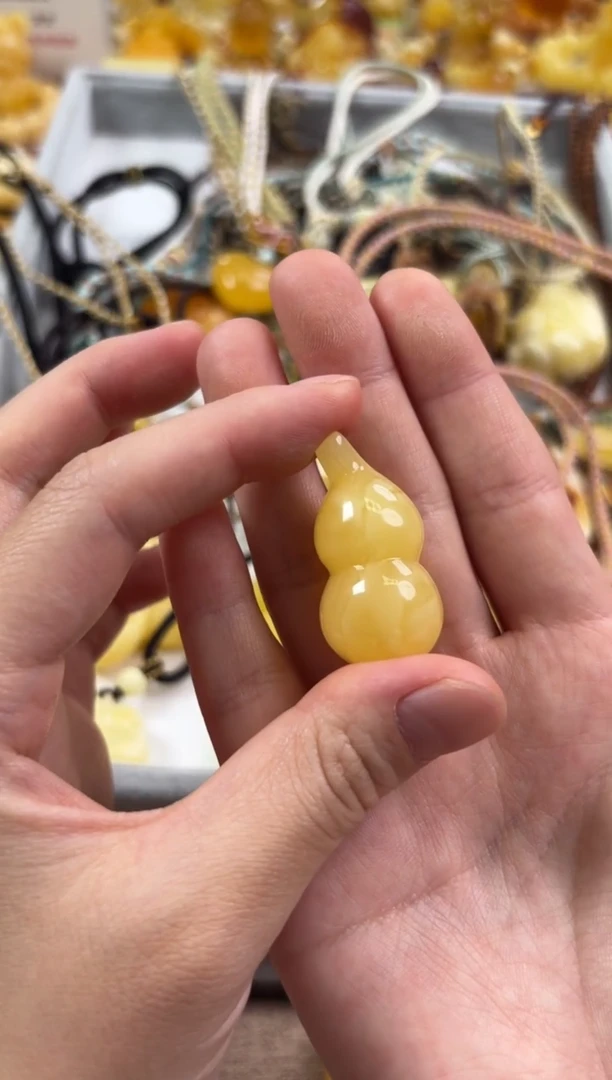 未镶嵌琥珀裸石葫芦