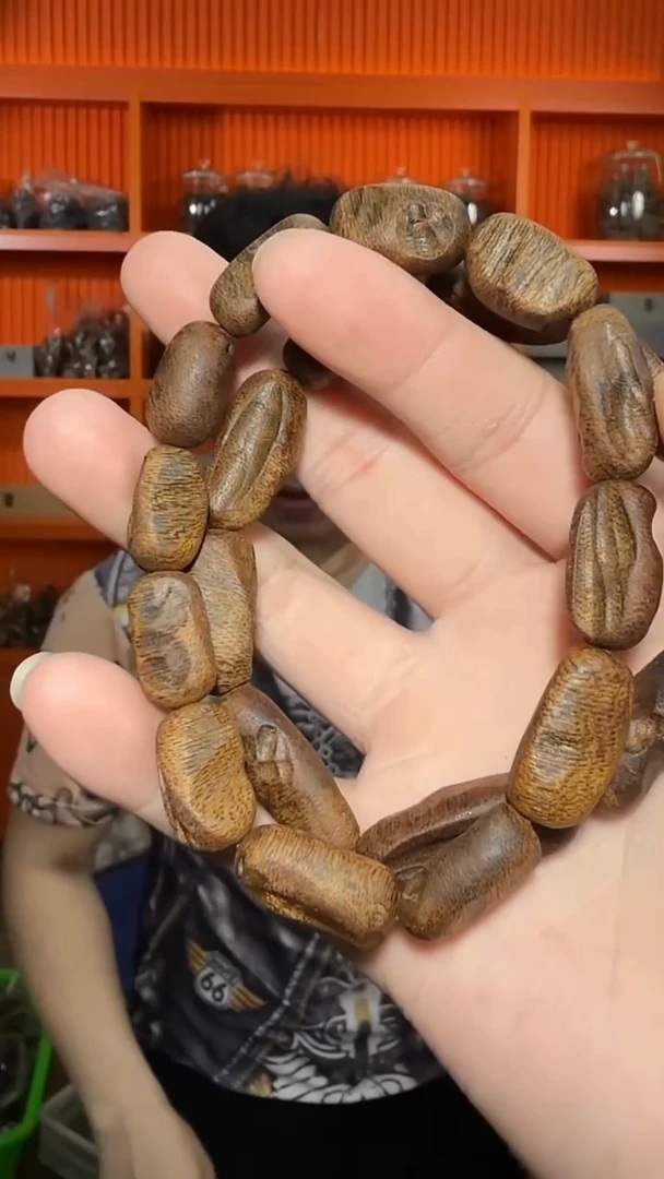 沉香手串569号沉水单圈多样性发一