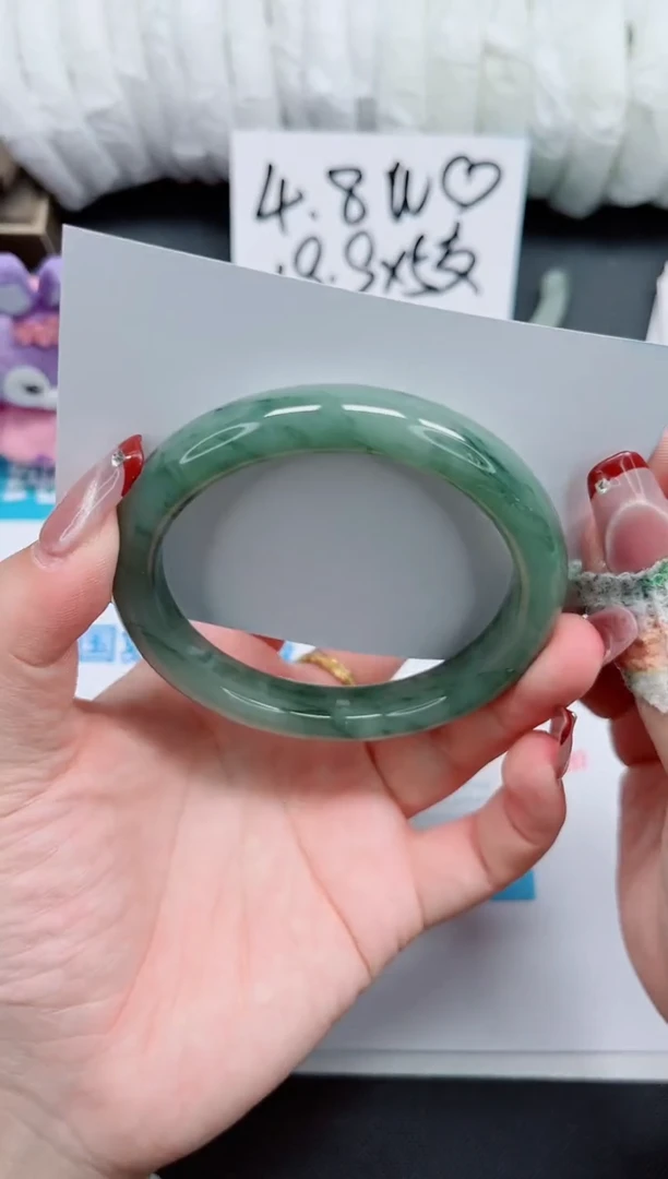 【闪购商品】石英质玉手镯未镶嵌299