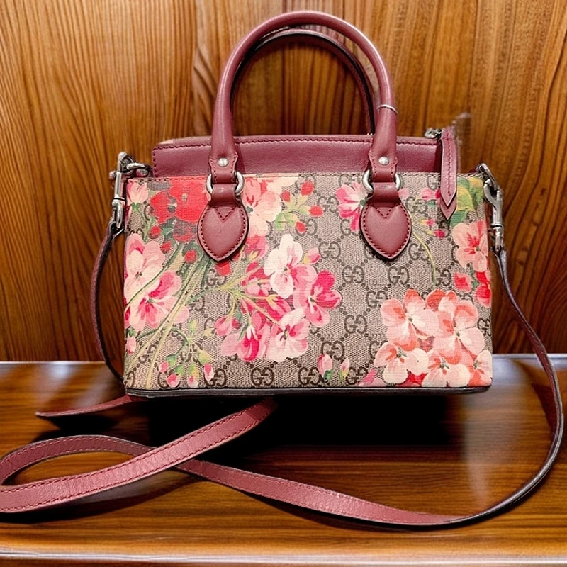 95新 GUCCI/古驰 S 老花花卉斜挎包 1065 7556