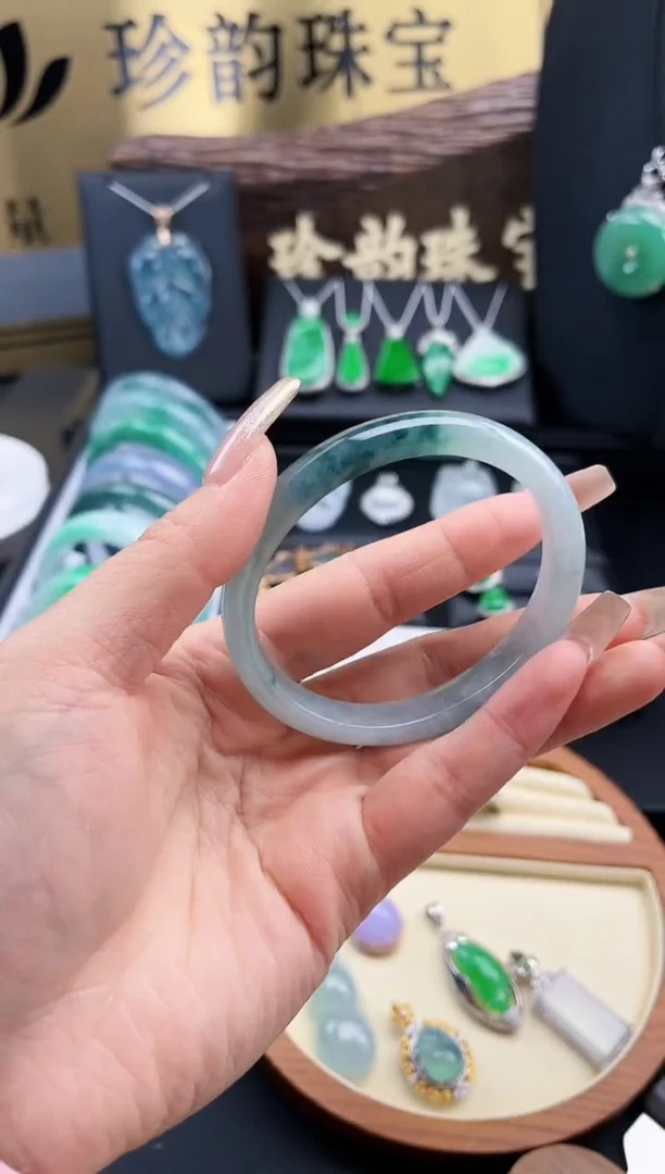 【闪购商品】翡翠手镯未镶嵌手镯