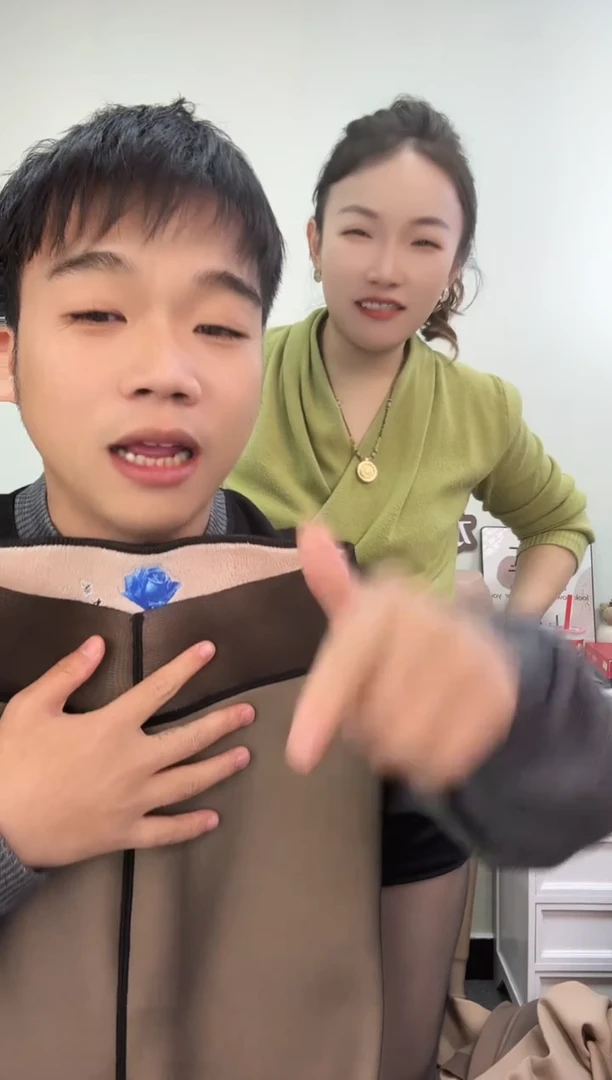 孤品650g玫瑰黑透肤踩脚