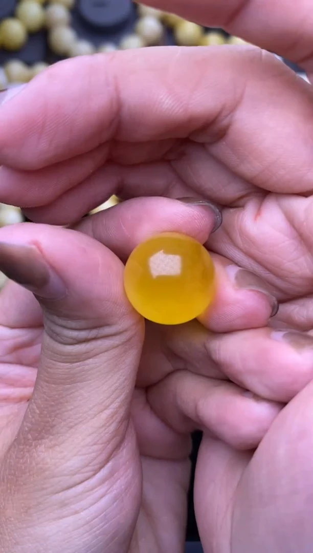 裸石琥珀未镶嵌大小姐珠宝96