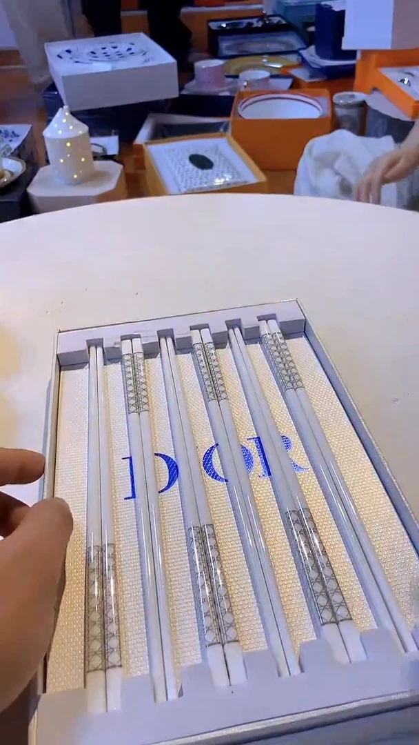 鸿辉家品牌瓷器，京东包邮！
