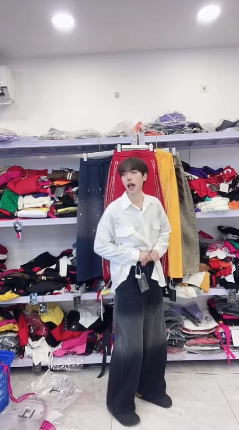 闪电购精品女装2623黑M