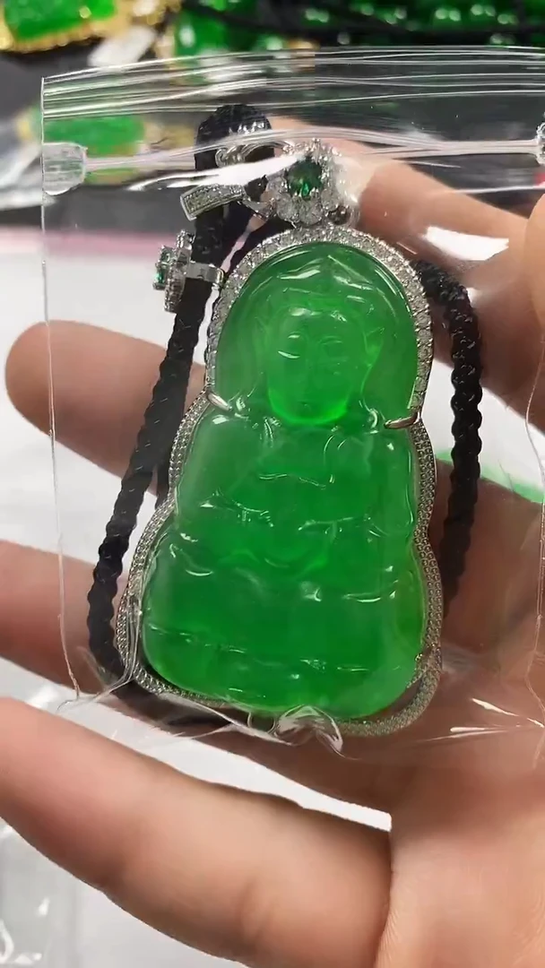 吊坠(赠链)银S925镶嵌翡翠D19