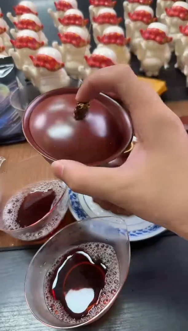 -A**y太湖石盖碗------