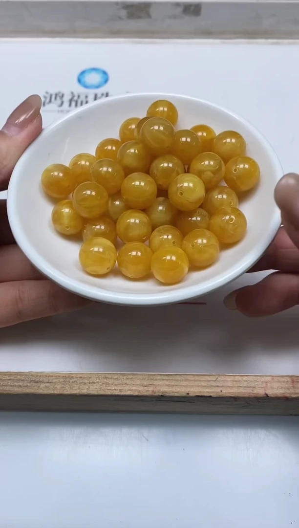 未镶嵌蜜蜡裸石M5 鸡油黄蜜蜡12mm10个15元