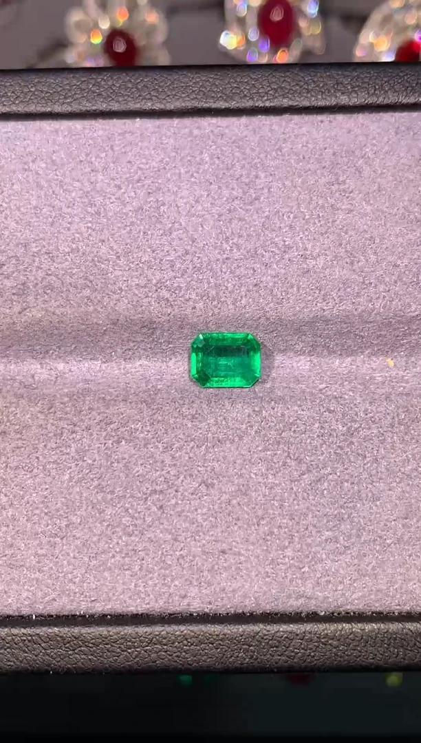 裸石祖母绿1.32ct赞比亚VVG微油吉尔德