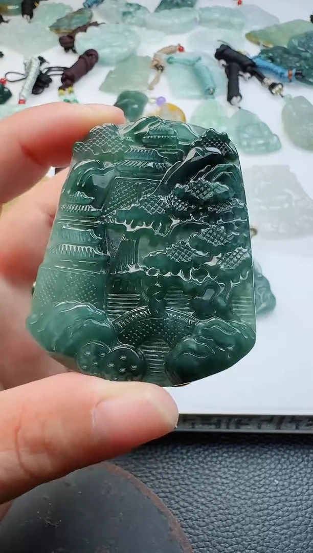 【闪购商品】翡翠颈饰未镶嵌多样性随机发其一