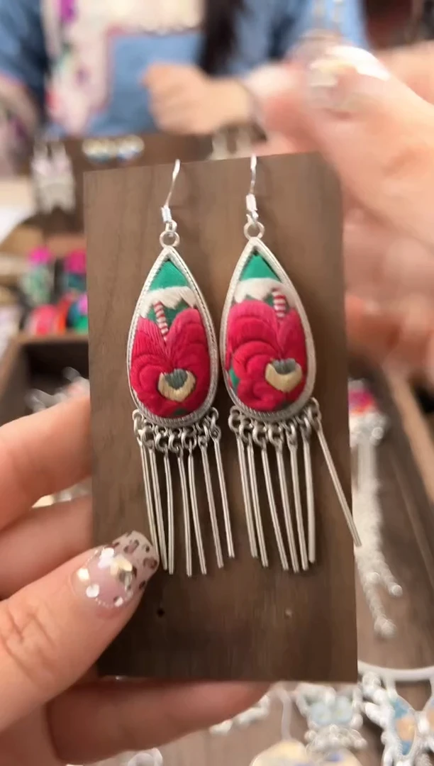 【闪购商品】织绣民族风老绣饰品038