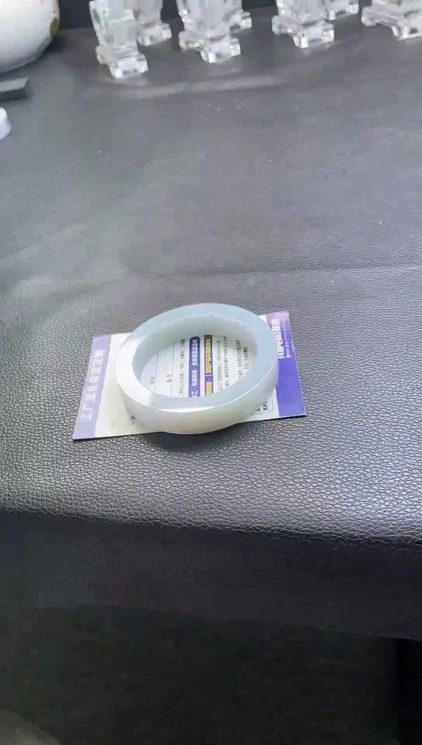 未镶嵌手镯定制翡翠手镯