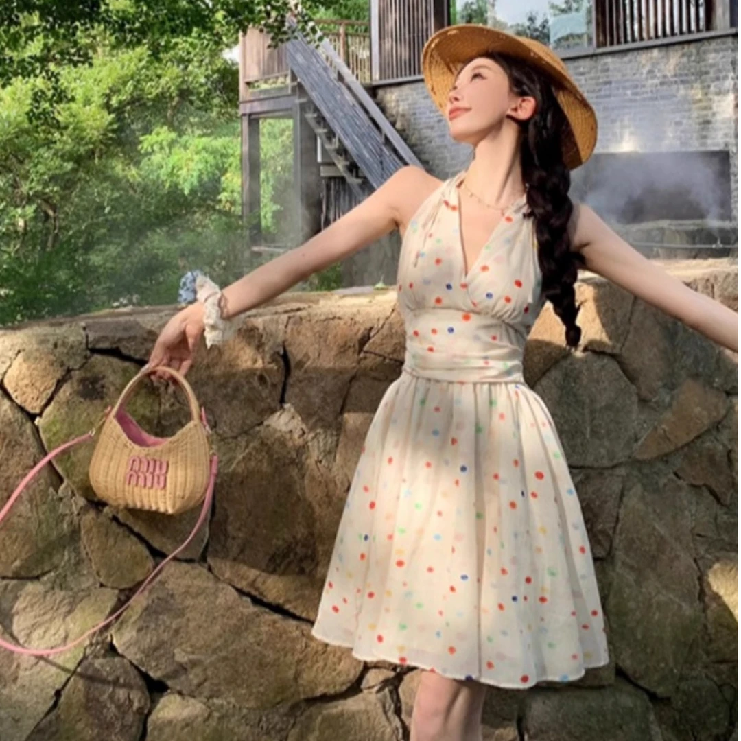 多巴胺绝美小裙夏季彩色波点挂脖连衣裙收腰裙子海边度假a字短裙