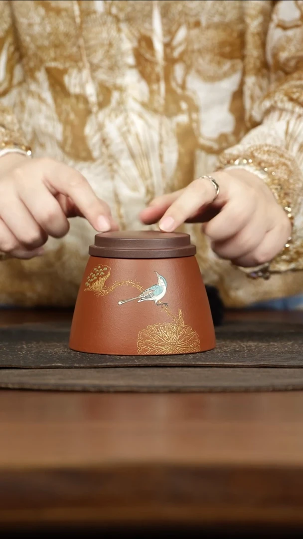 紫砂茶叶罐小罐朱泥刻莲蓬泥绘小鸟
