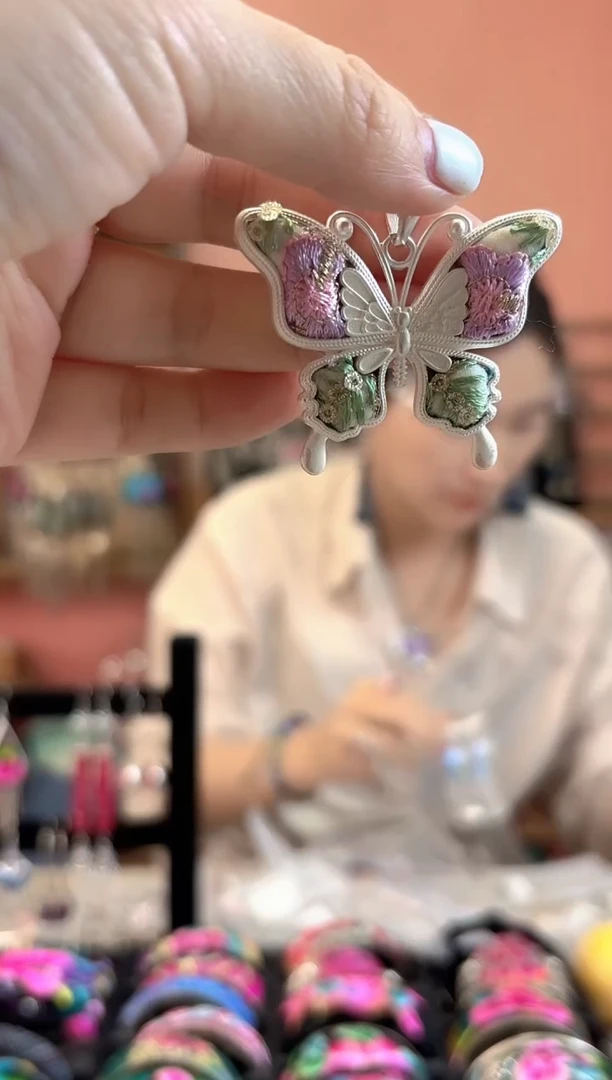 织绣艺枝独绣手工饰品221