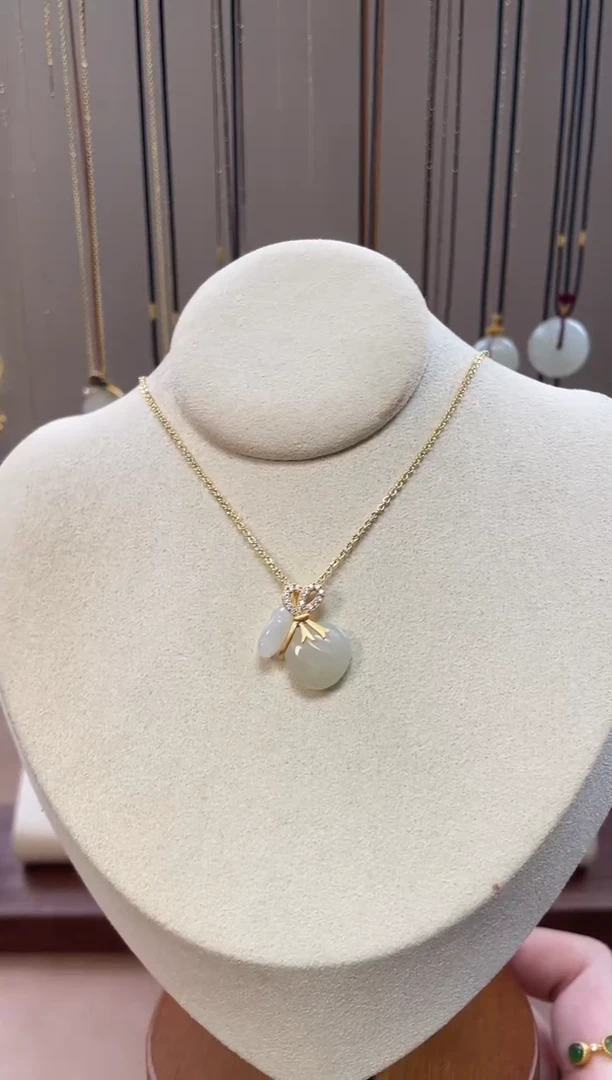 颈饰银S925镶嵌和田玉和田玉吊坠