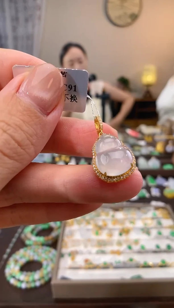 翡翠18K金镶嵌吊坠(不含链)葫芦