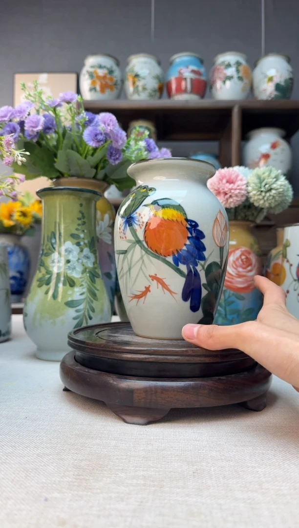 【闪购商品】瓶景德镇手绘陶瓷花瓶底部无孔高17口8左右