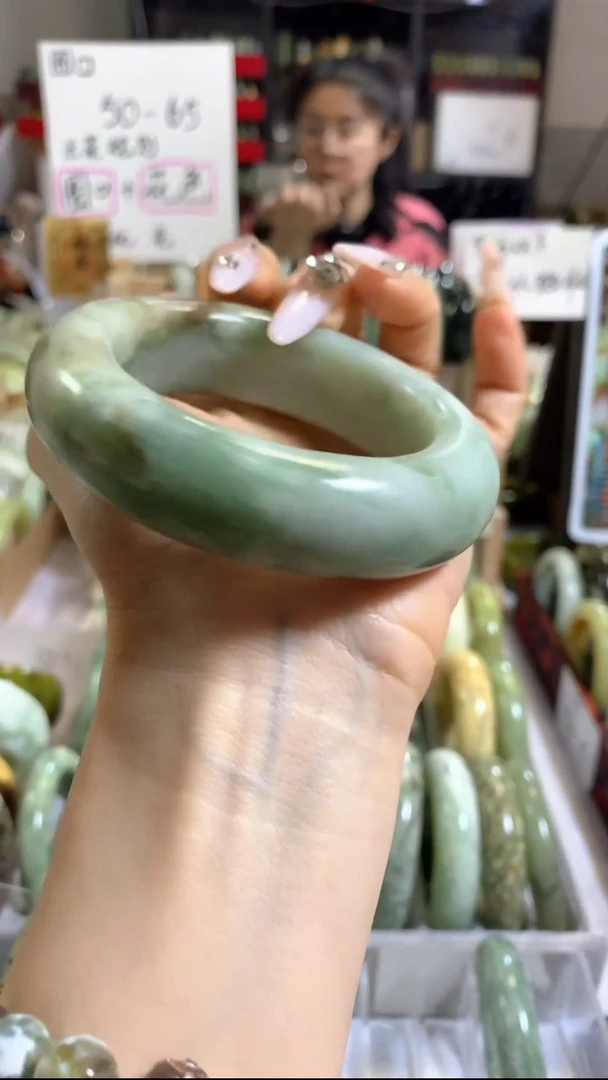 未镶嵌岫玉手镯64 56+