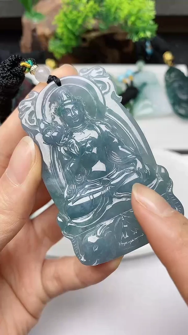 【闪购商品】翡翠颈饰未镶嵌