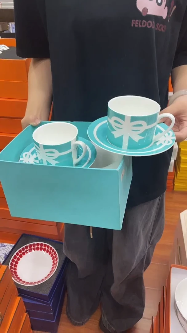 杯鸿辉家品牌瓷器，京东包邮！