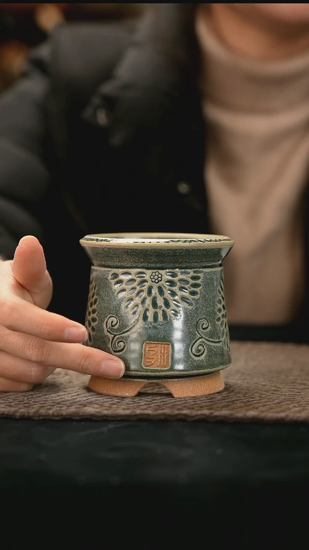 01-04-L158花盆口径7瑕