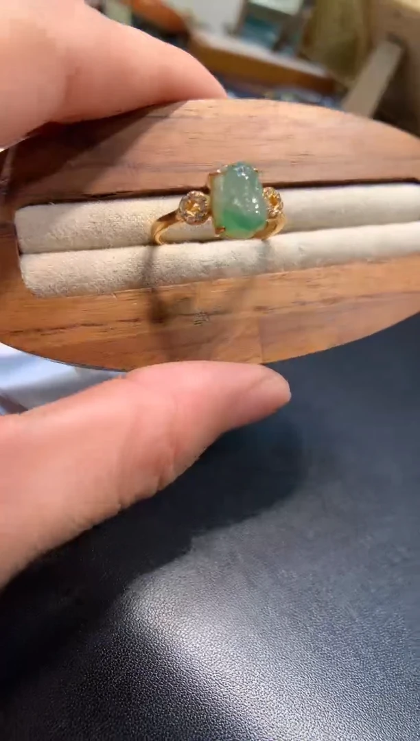 颈饰银S925镶嵌翡翠戒指