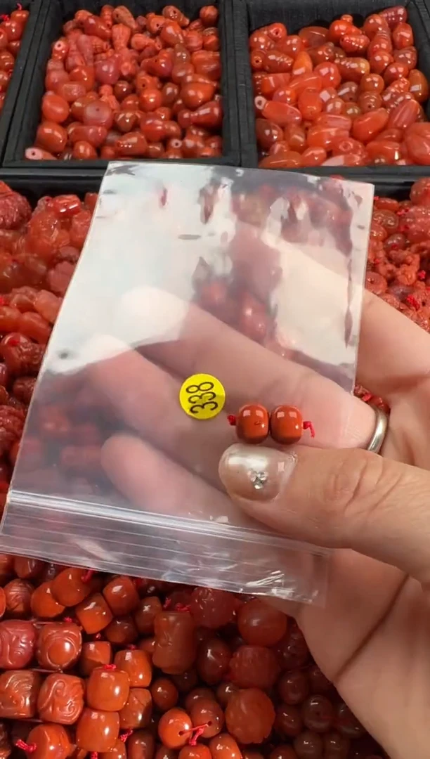 【闪购商品】南红玛瑙颈饰未镶嵌1