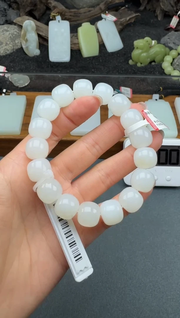 未镶嵌手串和田玉3