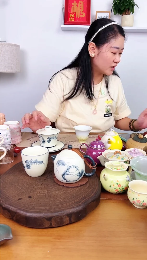 【老板娘福利乱炸】手绘龙胆壶