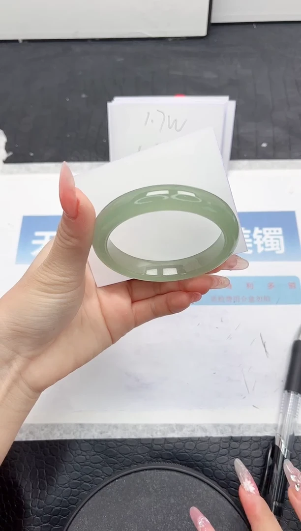 【闪购商品】石英质玉手镯未镶嵌251-54.2
