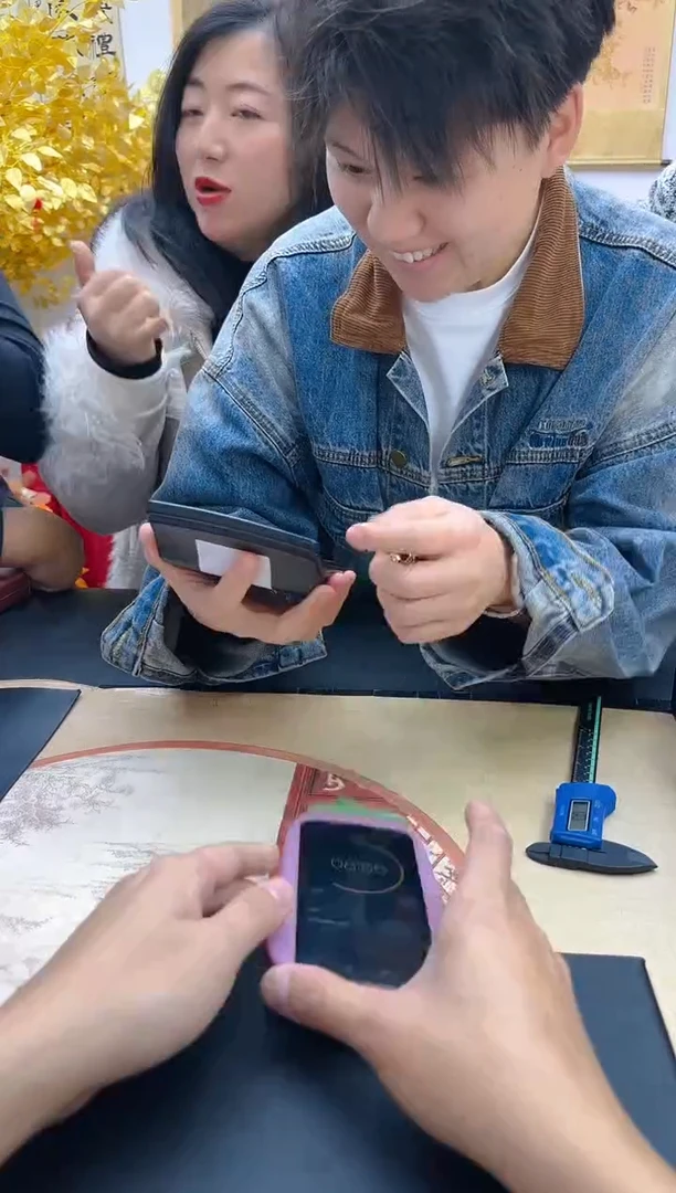 【闪购商品】琥珀裸石未镶嵌吊坠