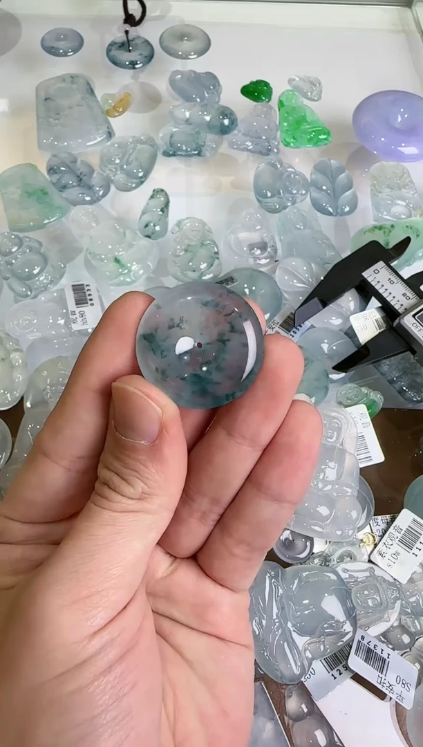 【闪购商品】翡翠吊坠(不含链)未镶嵌···