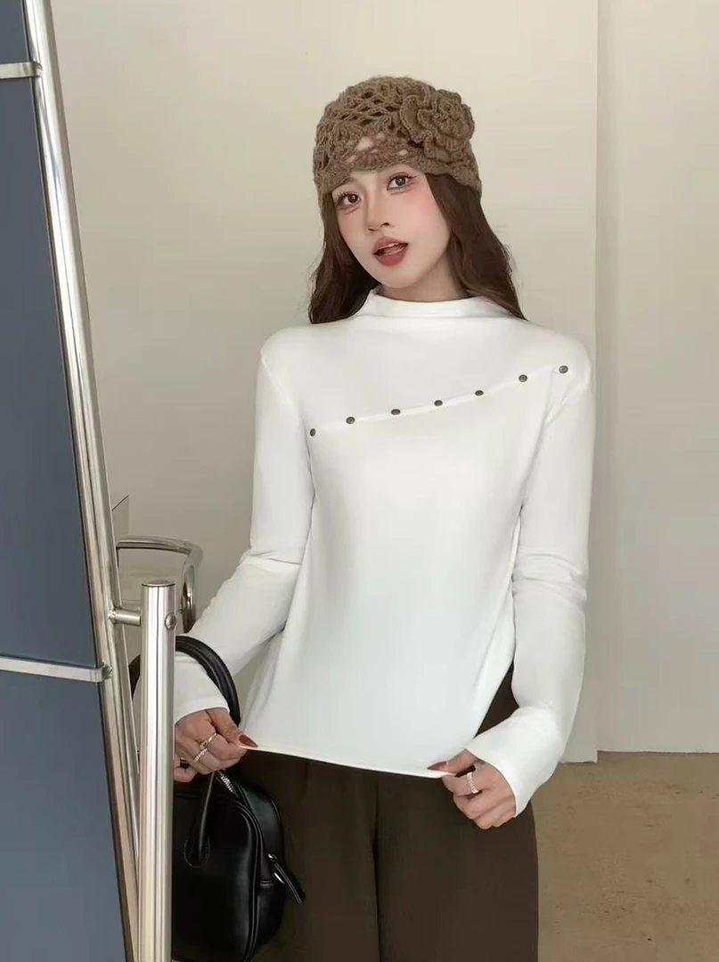 2025秋冬新款设计感半高领钉珠长袖T桖时尚修身显瘦内搭打底上衣