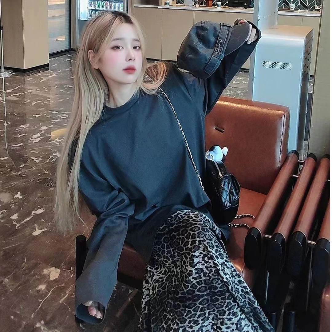 宠儿【2025秋季财神韩版极简纯色通勤长袖百搭体恤】