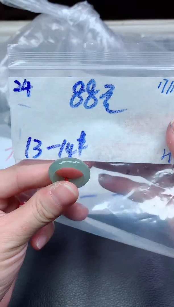 未镶嵌定制翡翠24毛货需精细抛光挂件多样性拍一发一