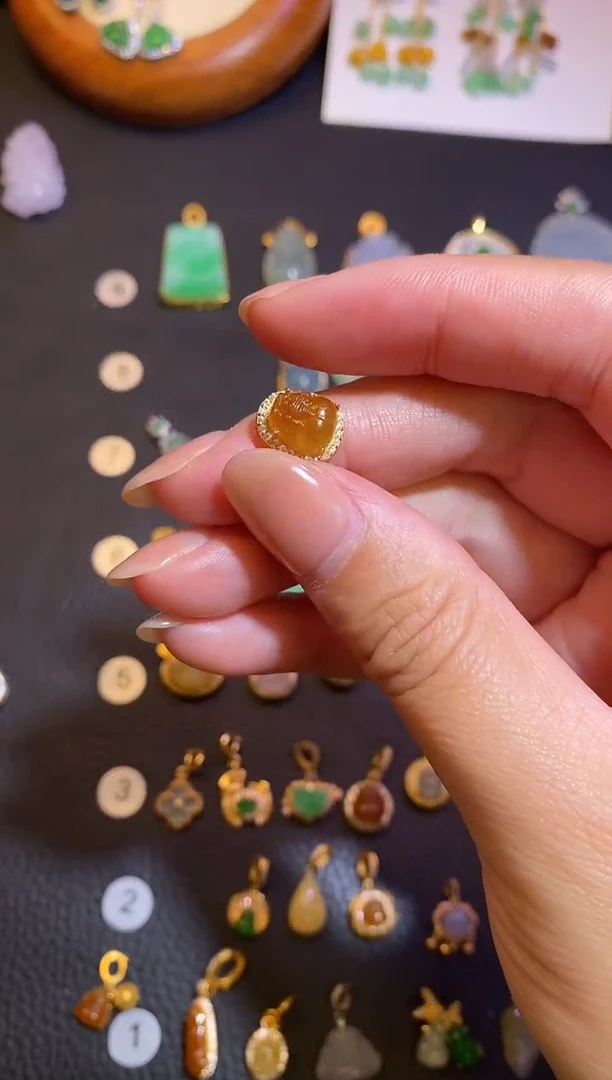 颈饰银S925镶嵌翡翠a货翡翠