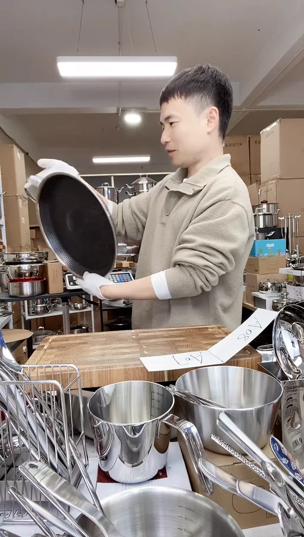 A07 微瑕卓德铭32cm烤盘（使用，掉把手）