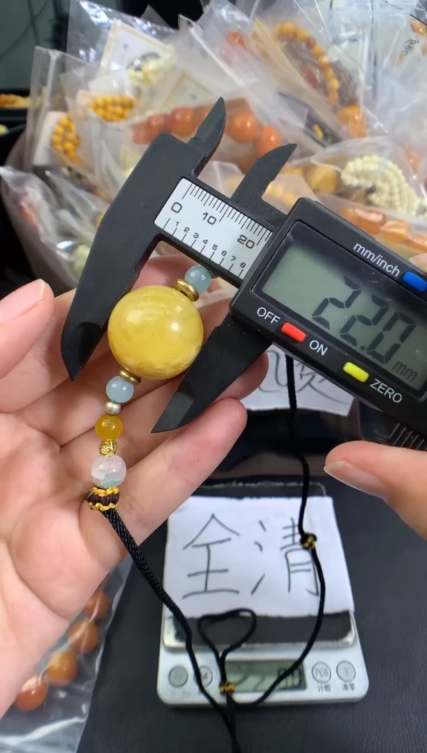 蜜蜡未镶嵌珠宝奇石1