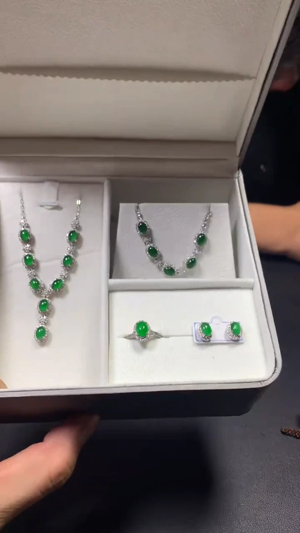 【闪购商品】翡翠套链未镶嵌0095512794/多样性发一