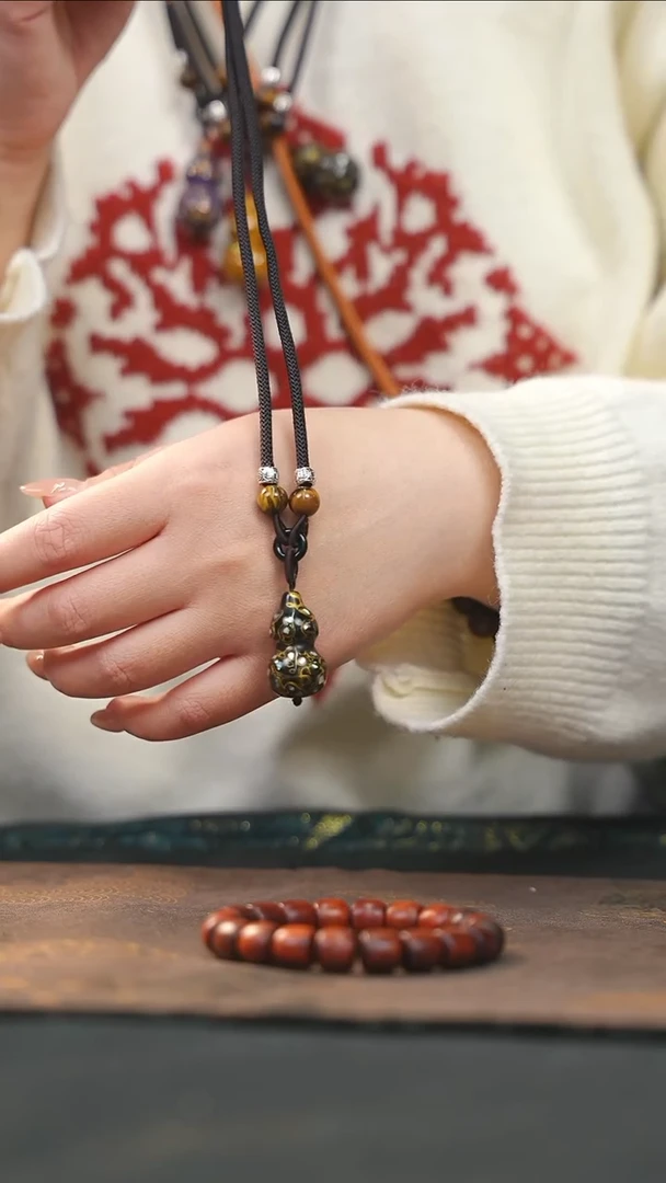 【闪购商品】黑金大漆紫光檀螺钿小脖挂