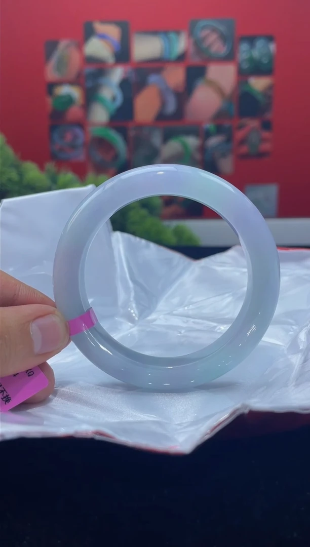 翡翠手镯未镶嵌手镯8