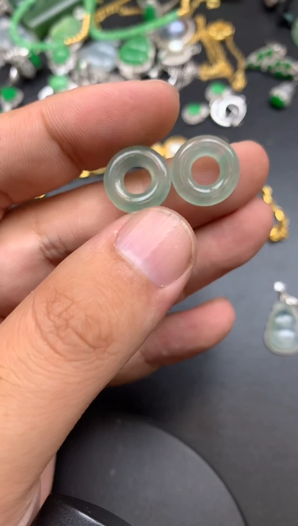 颈饰未镶嵌翡翠君君姐商品不退不换