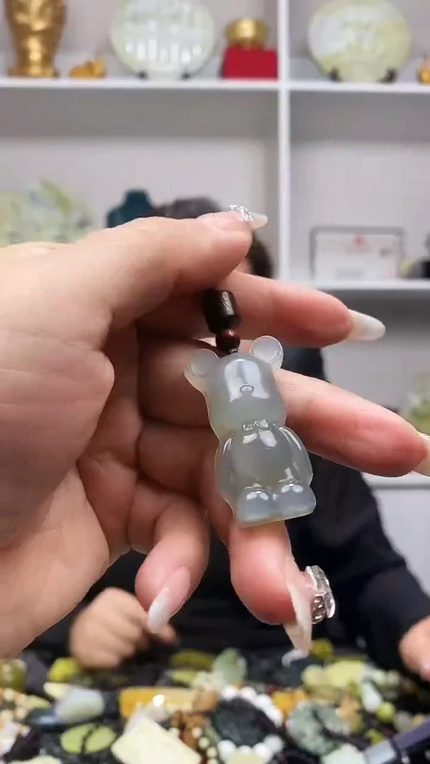 未镶嵌岫玉吊坠