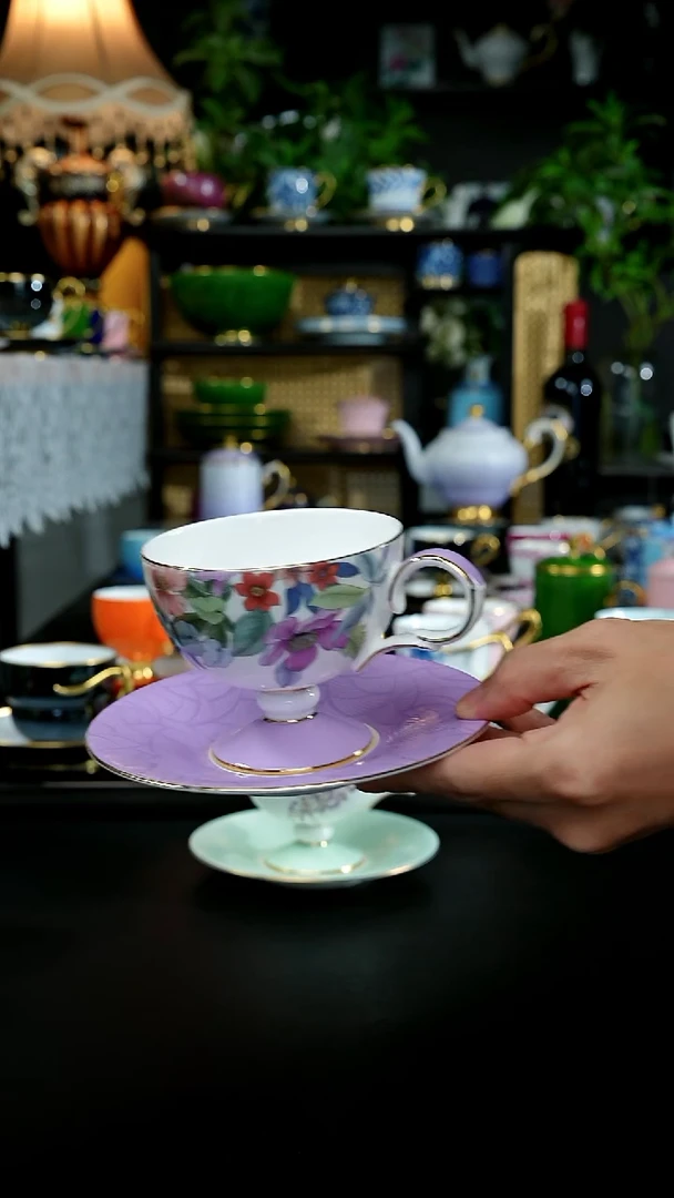 紫藤杯碟、、、、、、、、、、、、